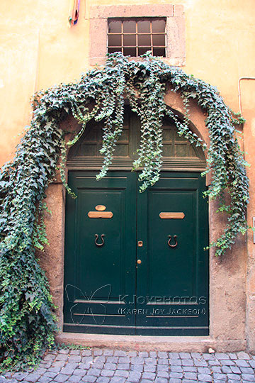 Tuscania Doorway
